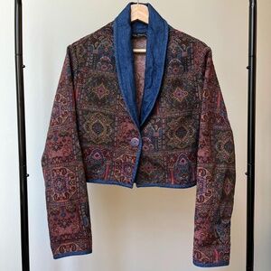 Multicolored vintage paisley jacket with blue denim collar and button up front